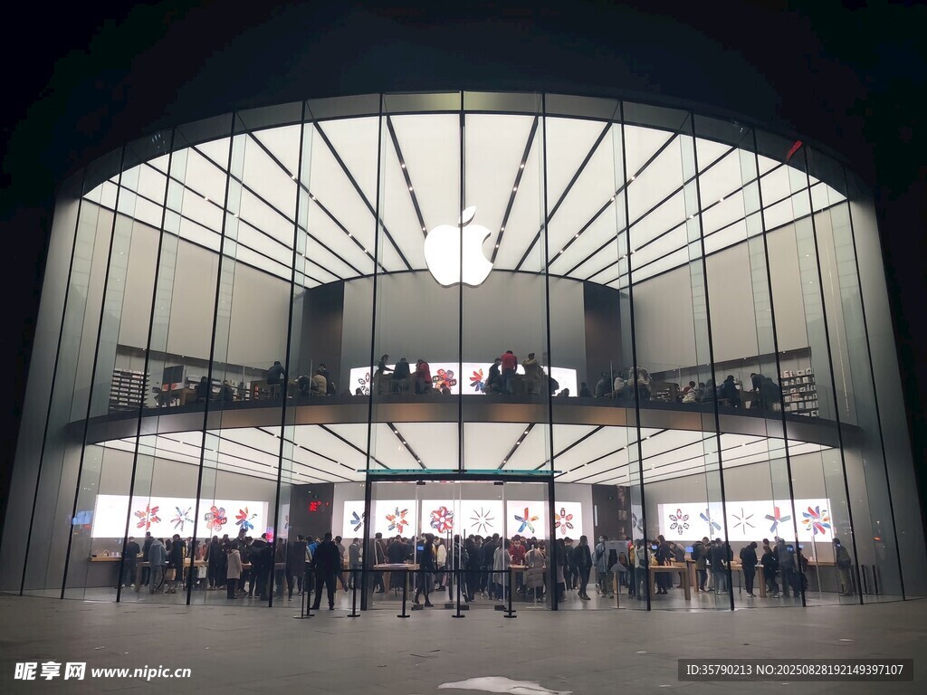 苹果店内景 玻璃建筑设计