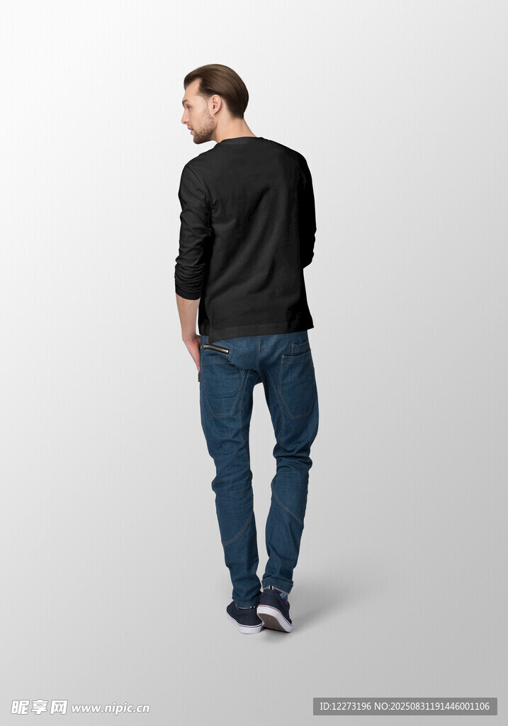 男士黑色上衣搭配牛仔裤
