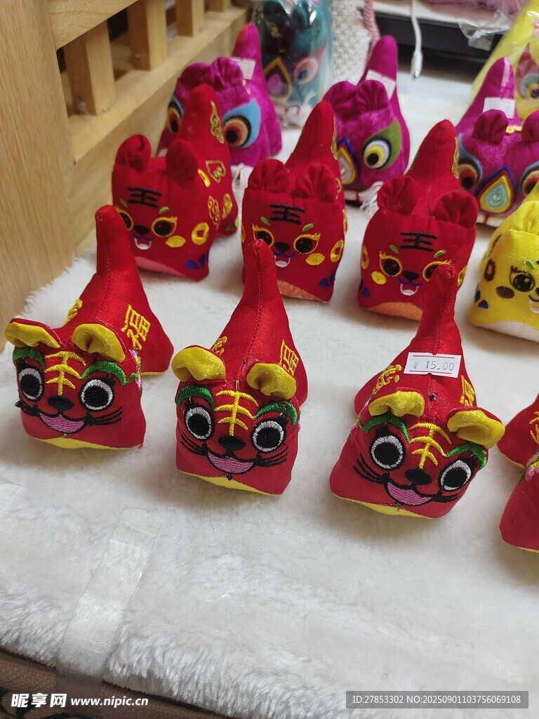 传统手工虎头鞋展示