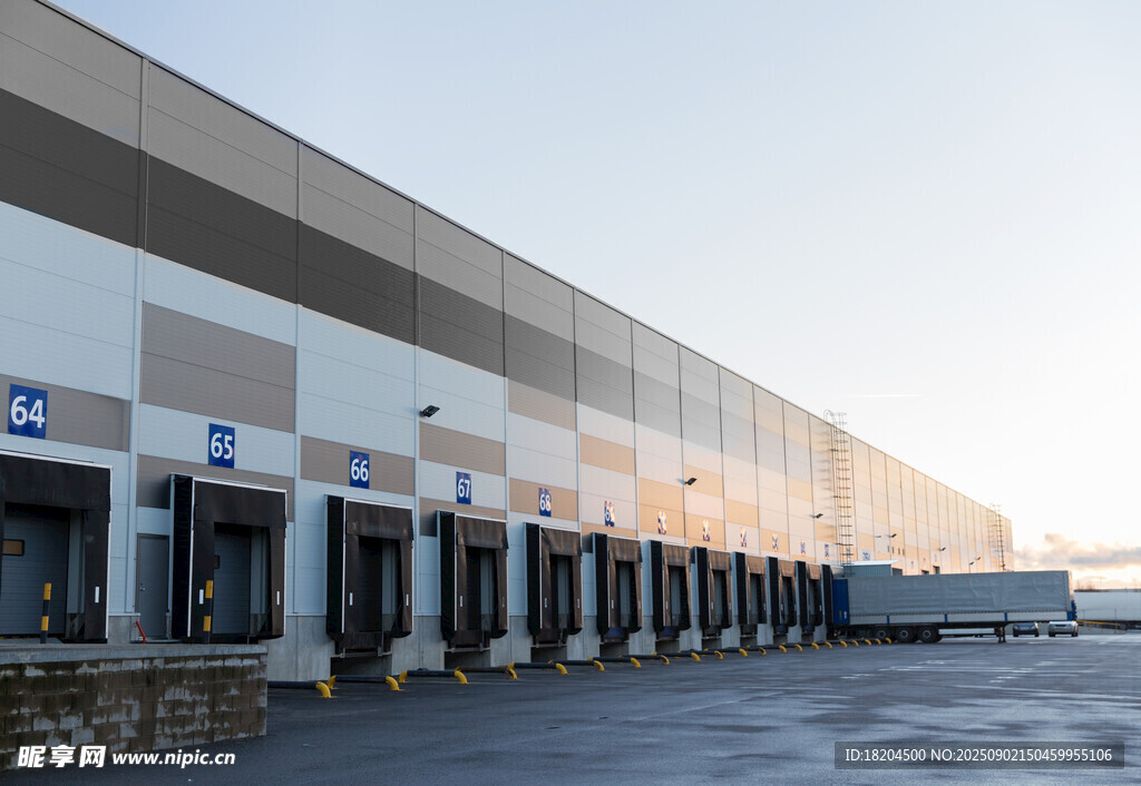 大型仓储物流中心外景