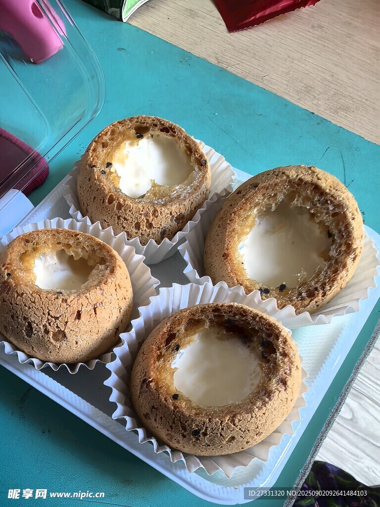 美味纸杯蛋糕待品尝