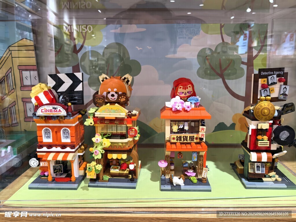 可爱积木人偶展示