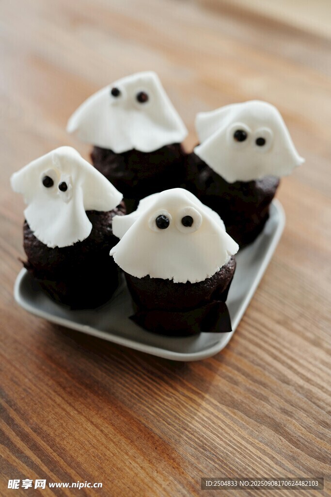 幽灵造型小蛋糕