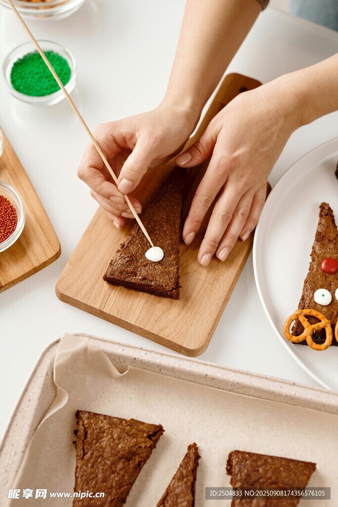 手工制作美味巧克力饼干