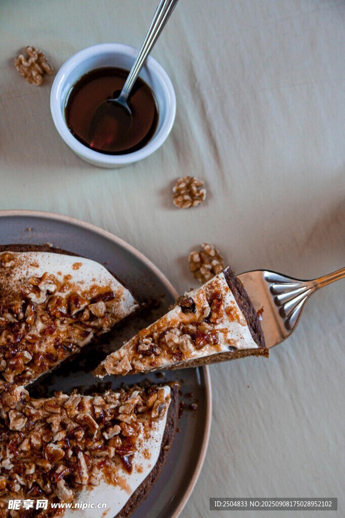 核桃蜂蜜蛋糕切片展示