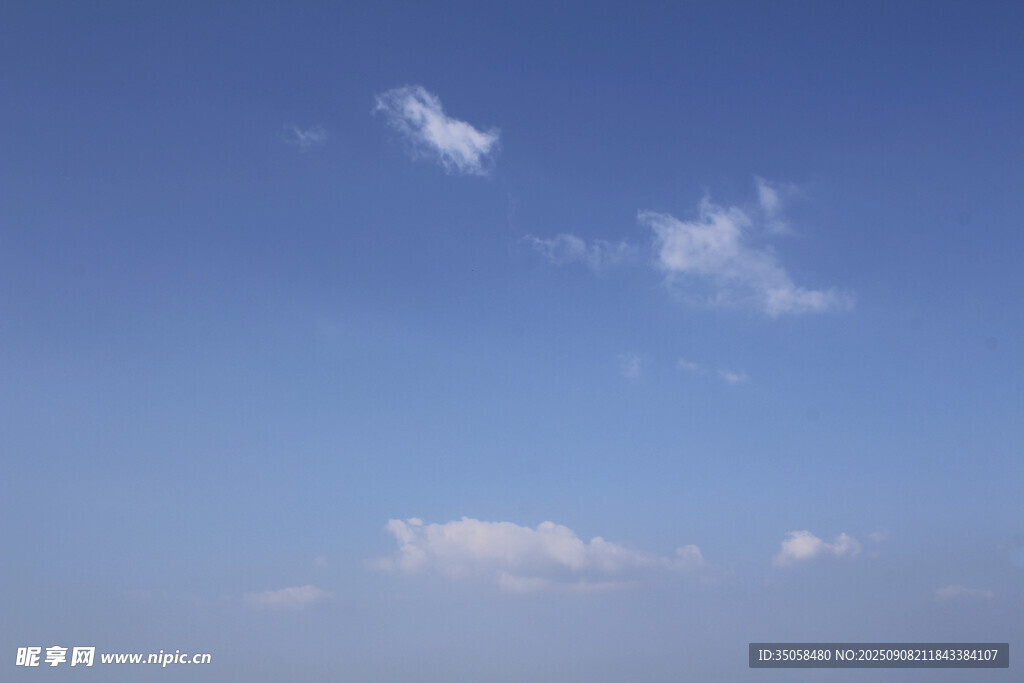 蓝天白云 