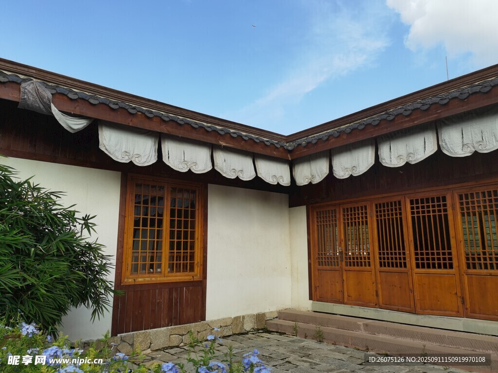 中式庭院小屋外观景致