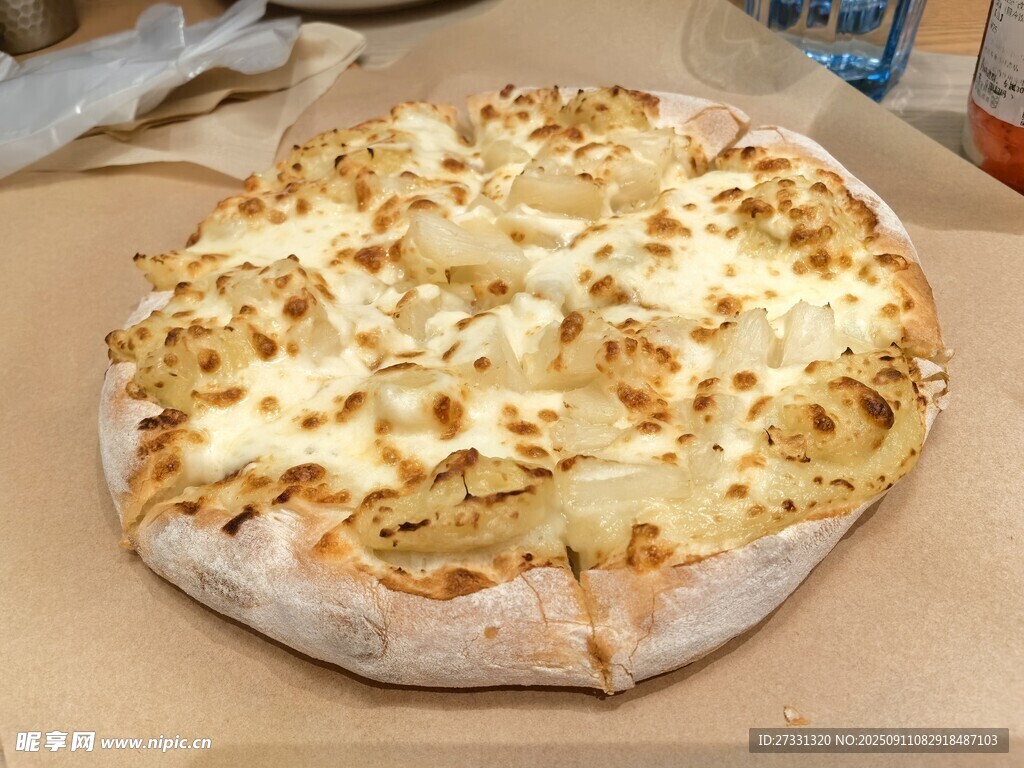 美味芝士披萨