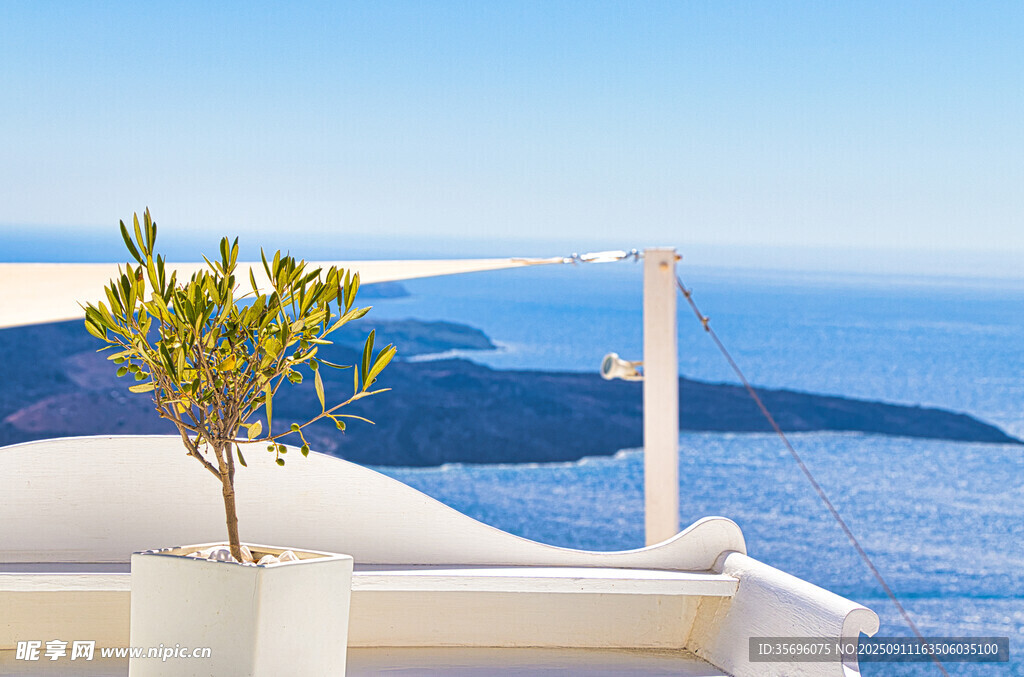 圣托里尼海景阳台绿植
