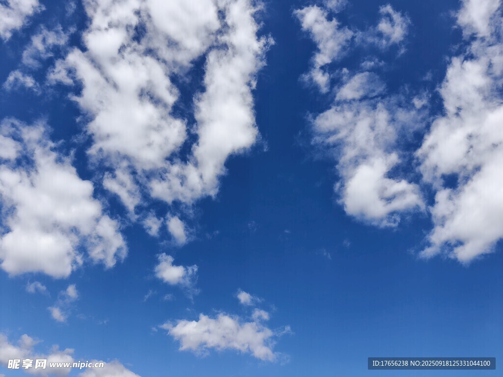 蓝天白云美景