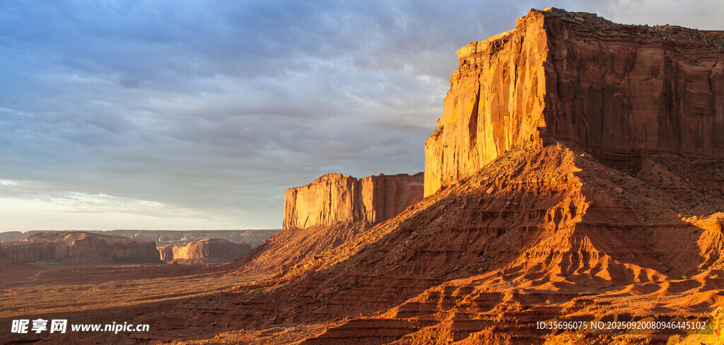 壮丽峡谷地貌景观