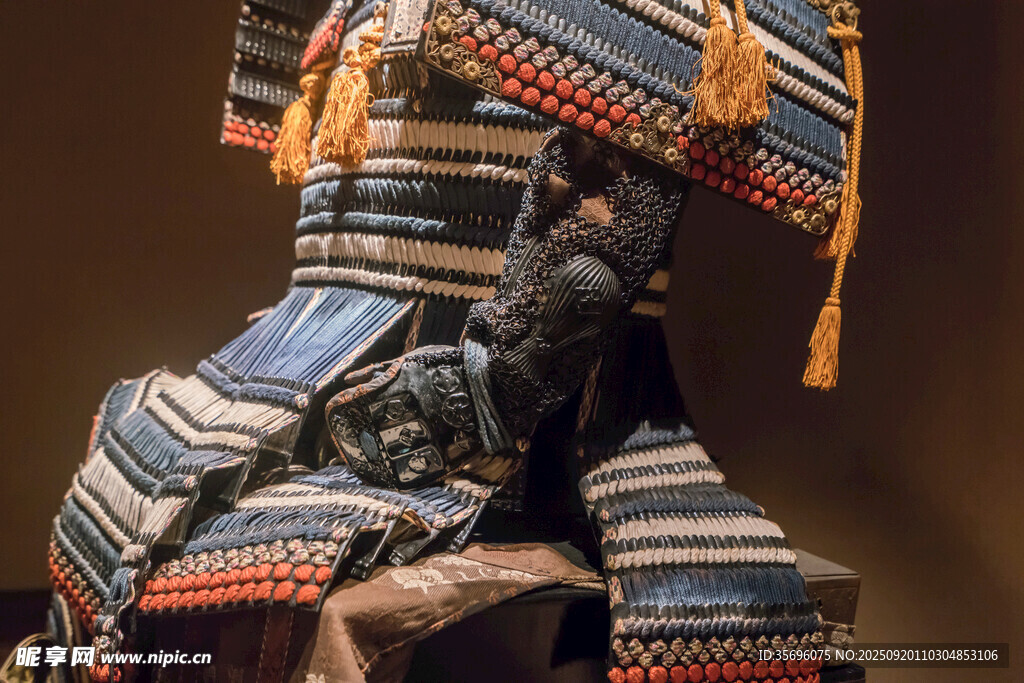 日本武士铠甲雕塑