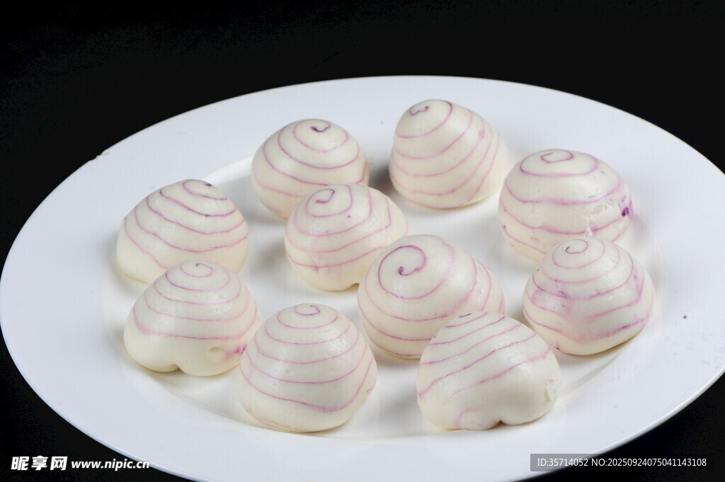 精致花纹小点心