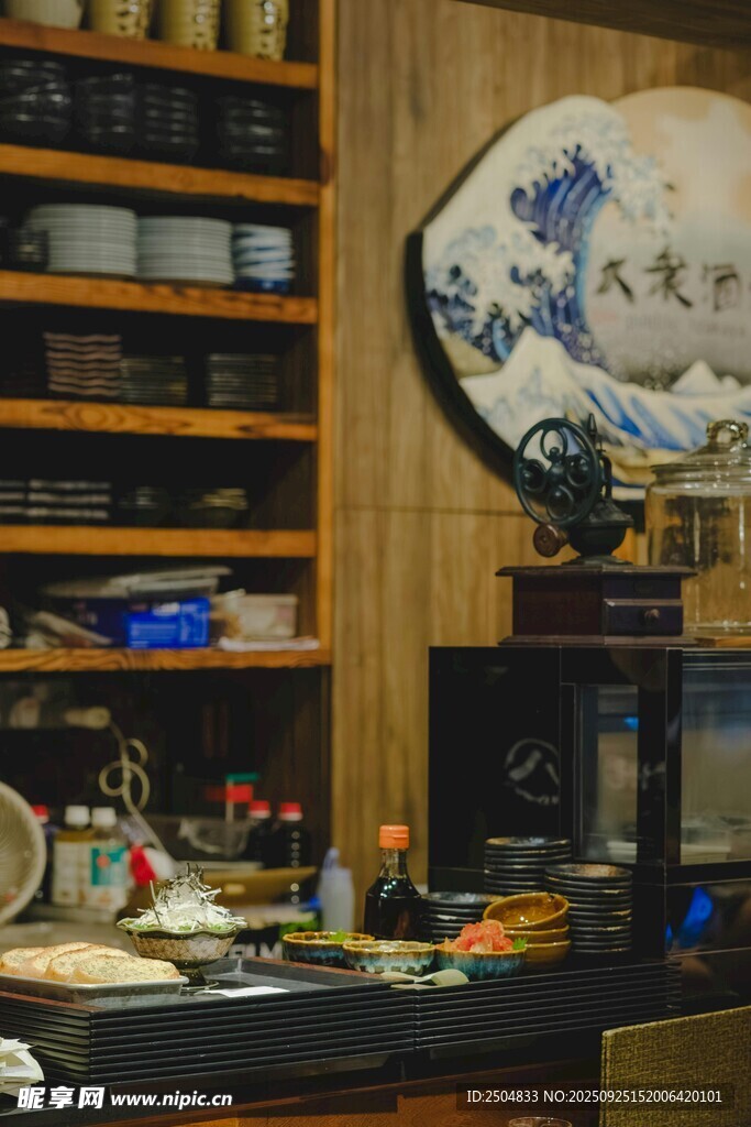 中式茶室雅致茶具陈列