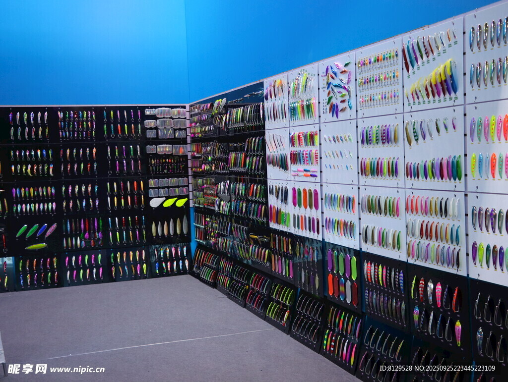 多彩颜料整齐陈列