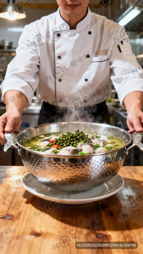 穿着厨师服端着青花椒鱼火锅