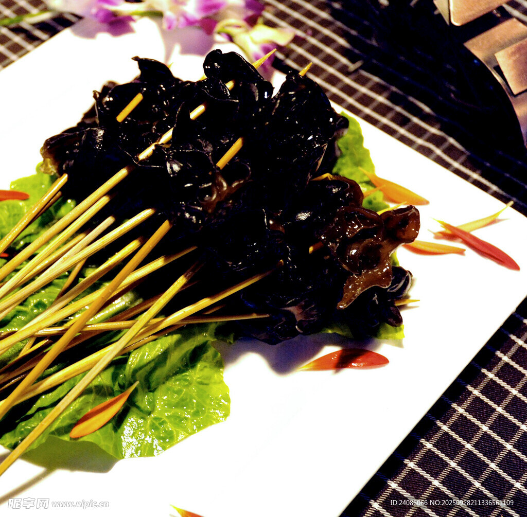 美味木耳串串摆盘精致