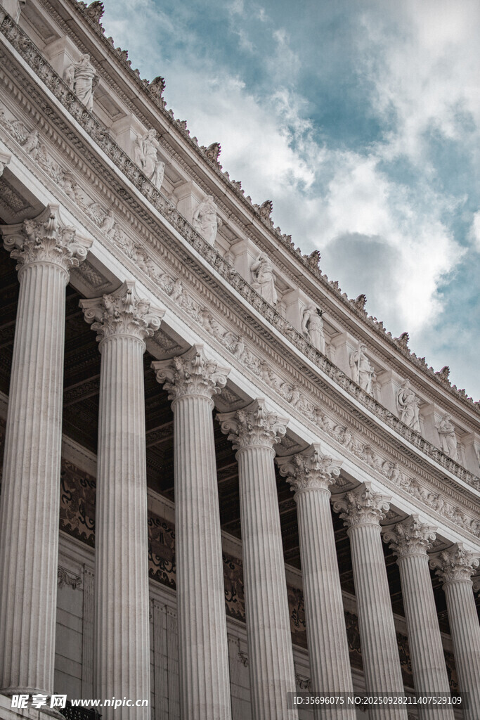 罗马柱建筑外观特写