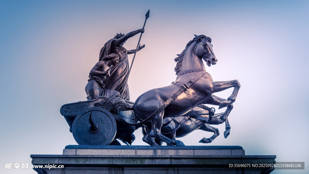 骑马人物青铜雕塑