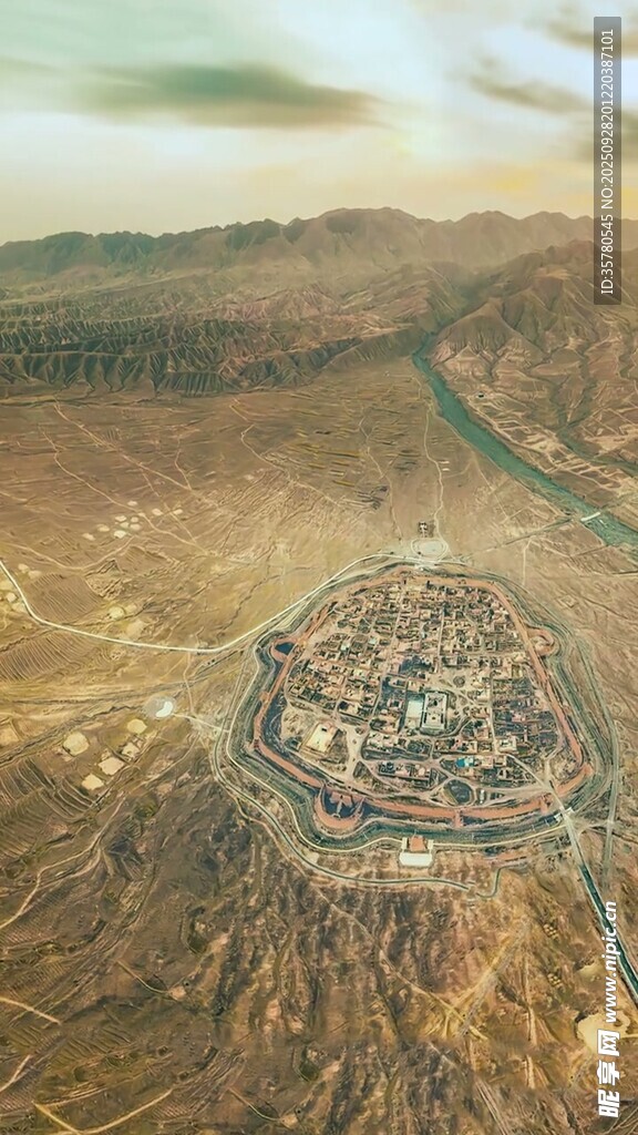 空中俯瞰古老神秘建筑群