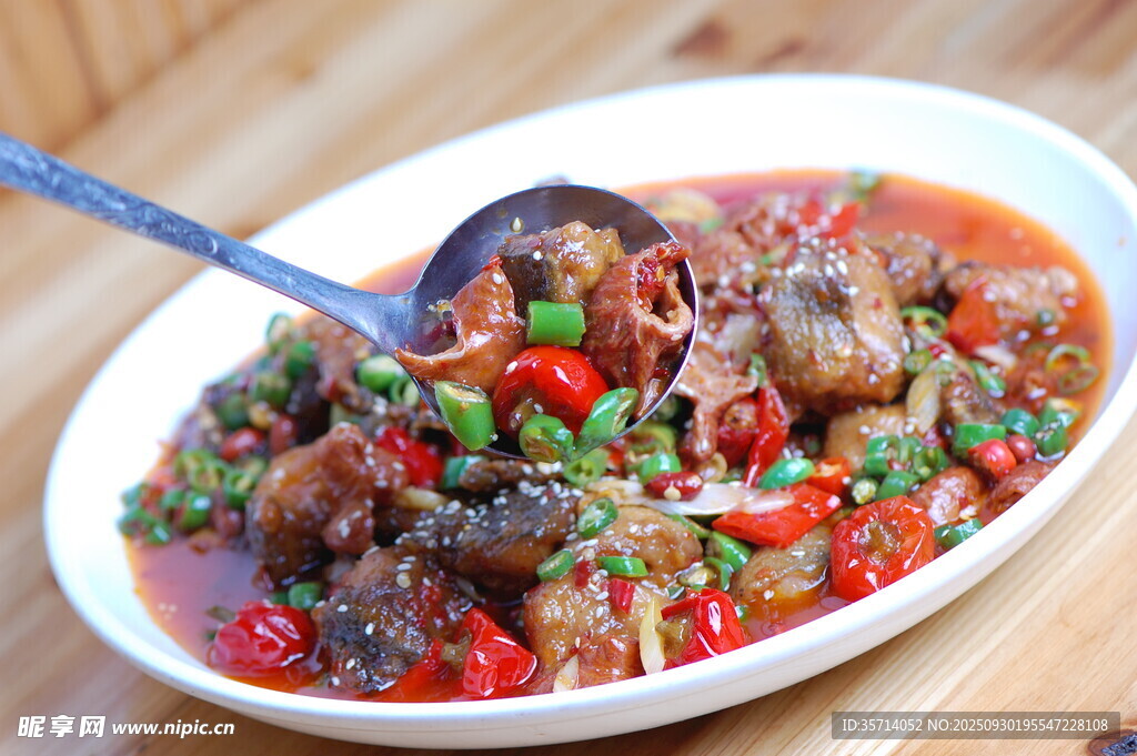 美味红烧鱼鲜香诱人