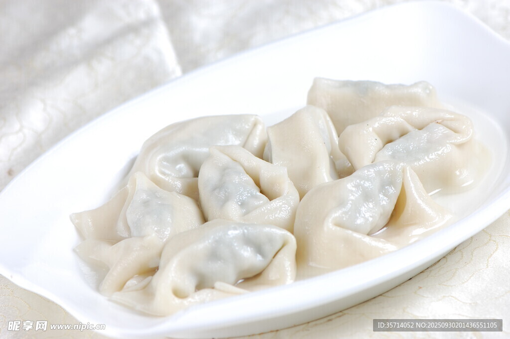 美味饺子装盘展示