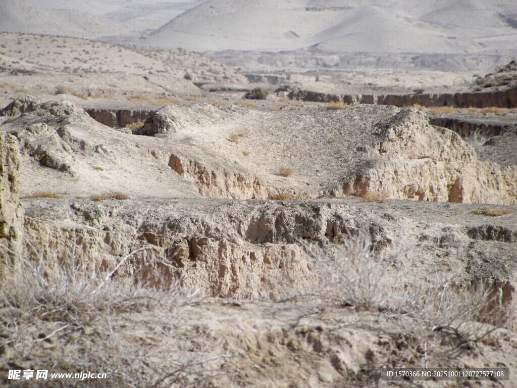 荒凉土质地貌景观