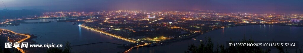 滇池璀璨夜景俯瞰图