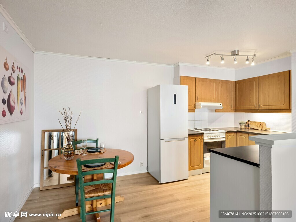 现代简约风格温馨厨房餐厅