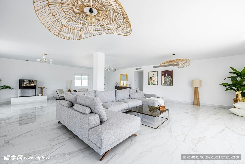 现代简约风的明亮客厅空间