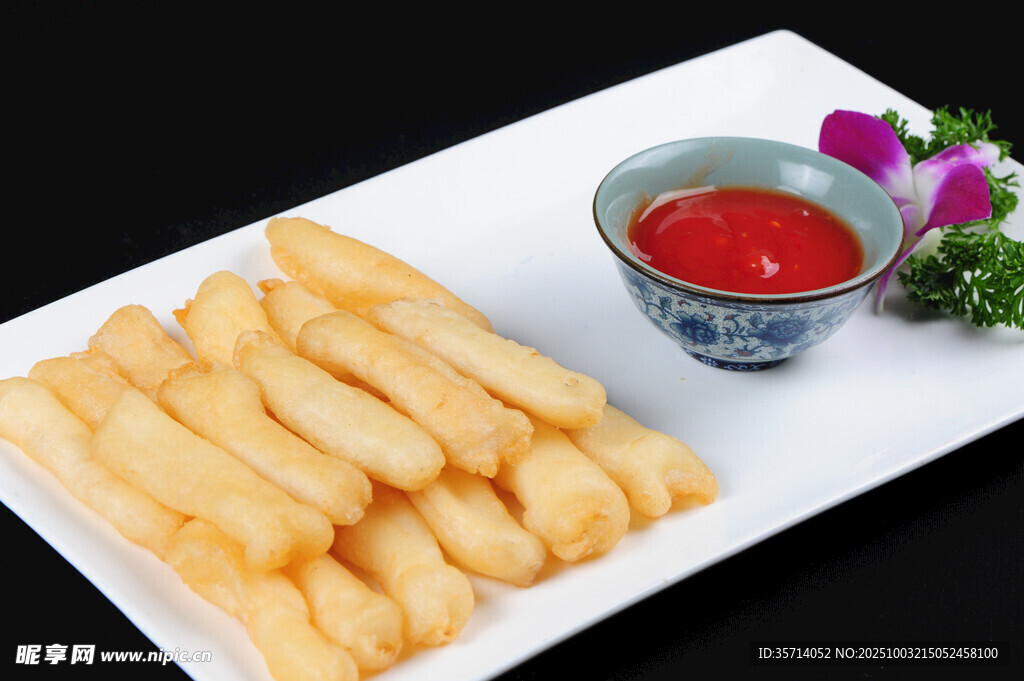 香酥炸鲜奶配酸甜蘸酱