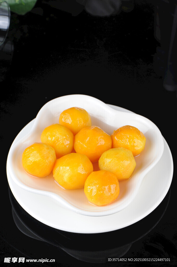 盘中金黄小汤圆