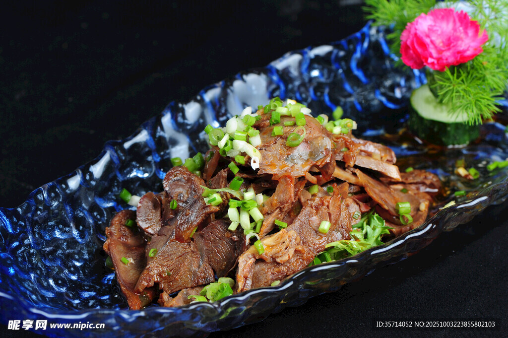 美味酱牛肉摆盘精致