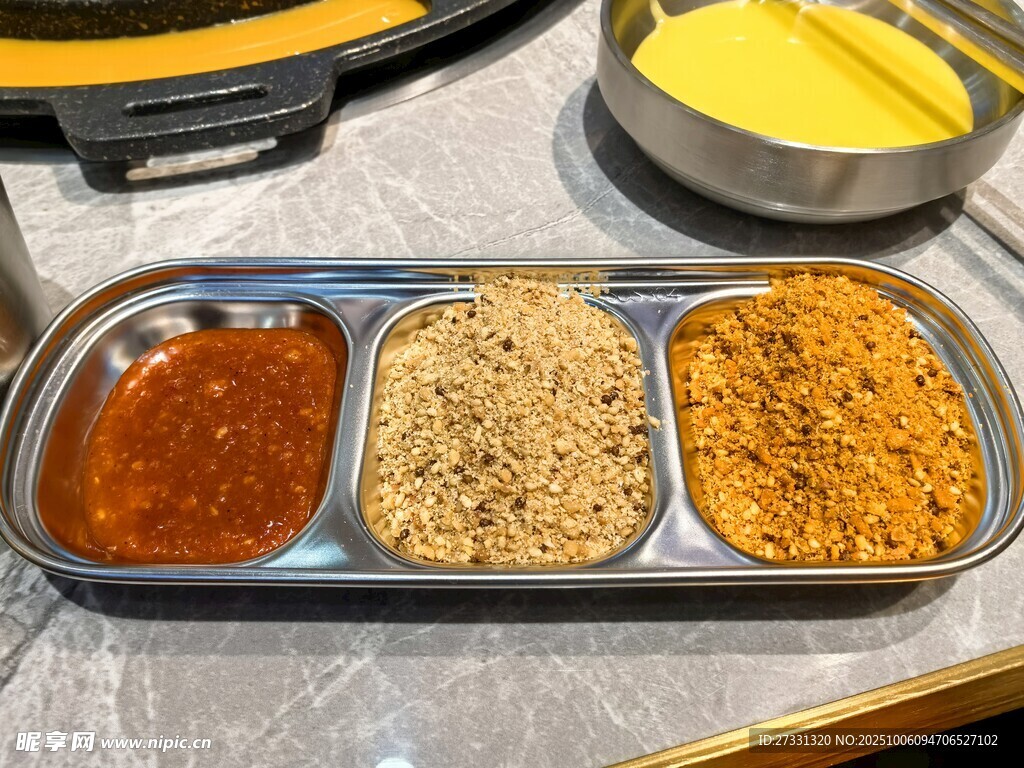 多样美味酱料与蘸料组合