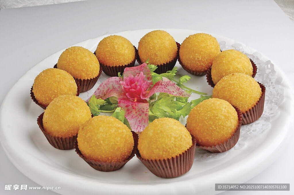 精致小蛋糕摆盘展示