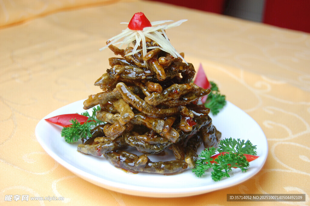 美味海参菜肴摆盘精致