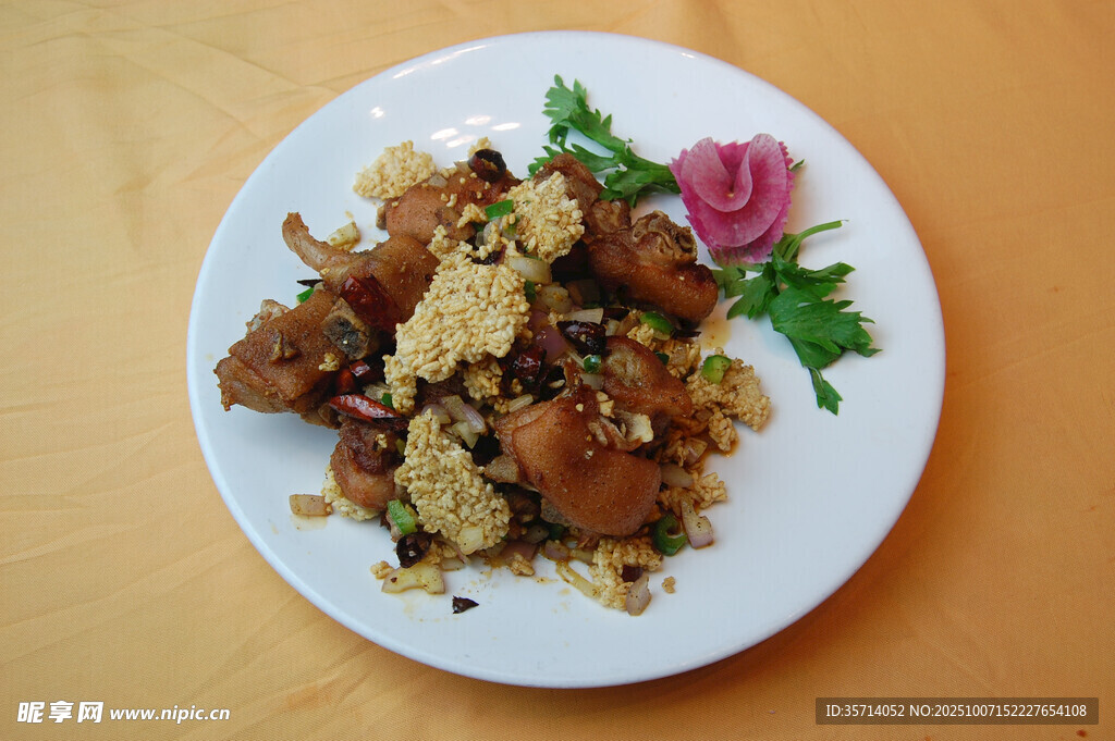 美味炸鸡摆盘精致