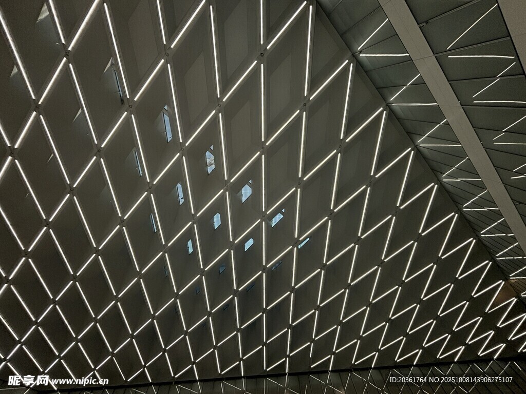 几何结构的独特天花板