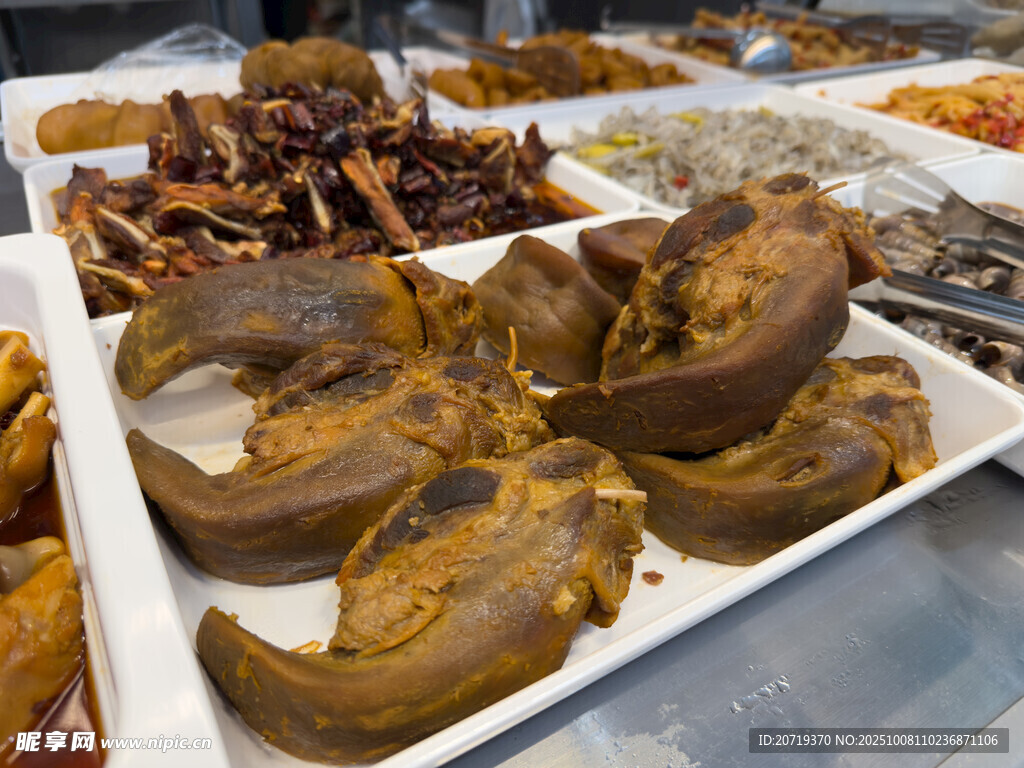 多样卤味美食展示