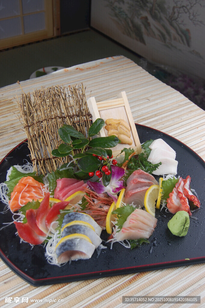 精致多彩寿司拼盘
