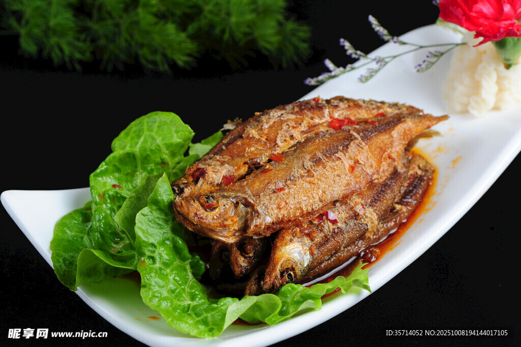 美味红烧带鱼摆盘精致