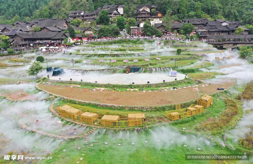 乌江寨的多彩农田