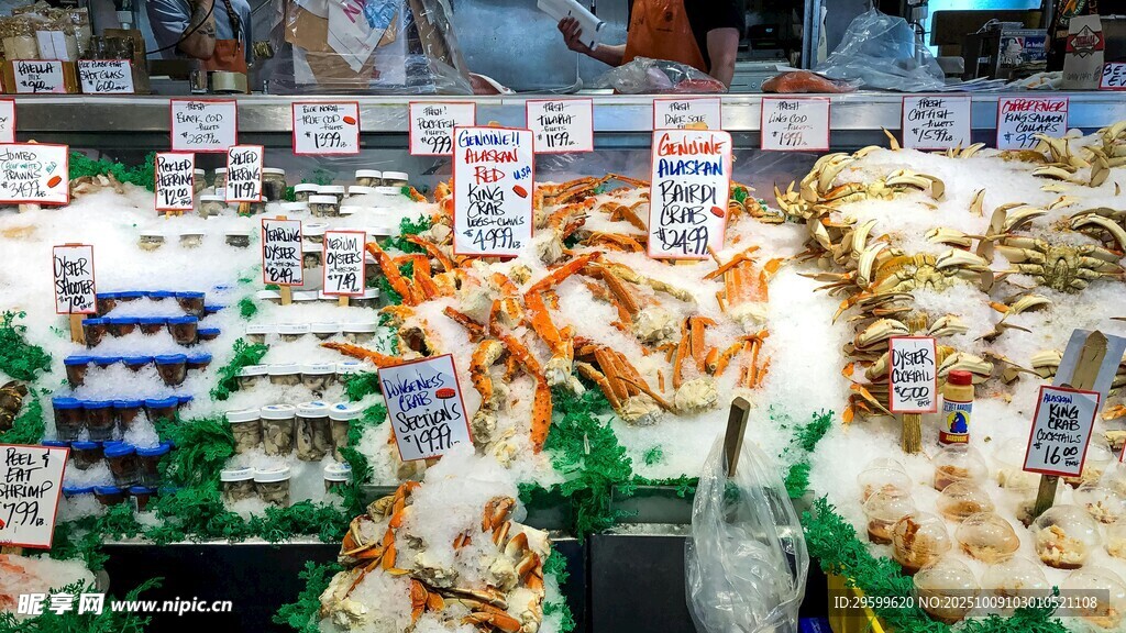 海鲜市场丰富多样的海鲜