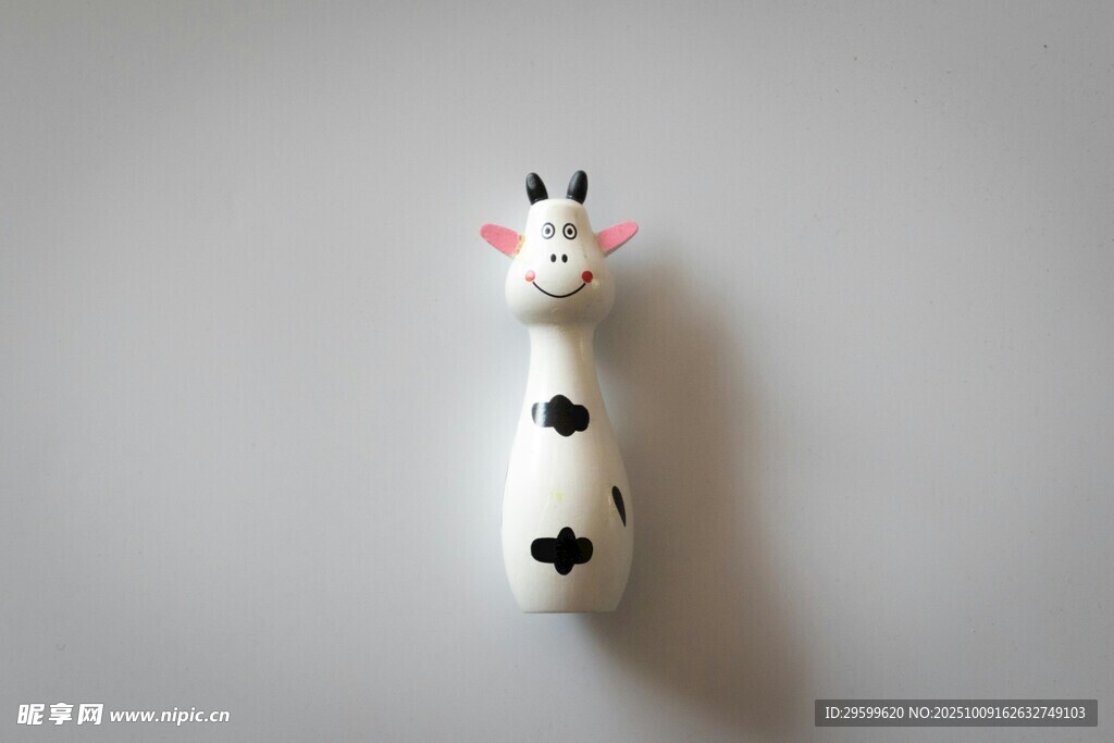 可爱奶牛造型陶瓷摆件