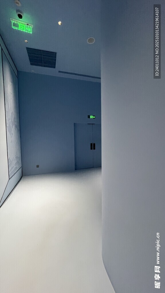 现代简约风格走廊空间