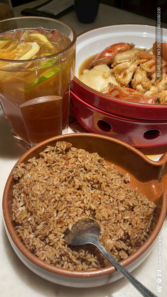 海鲜炒饭 花蟹炖年糕