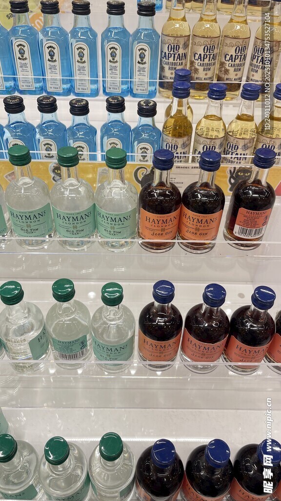 多样酒类陈列展示