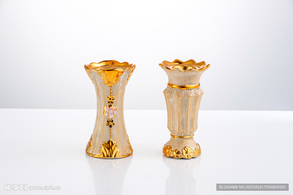 精美金色花瓶摆件