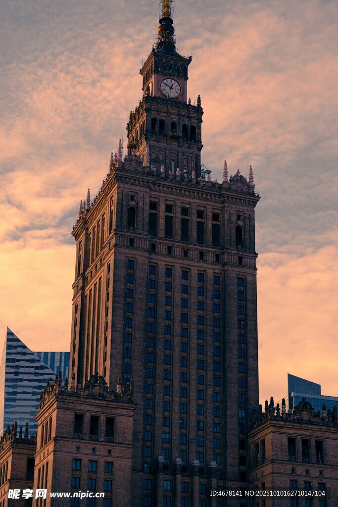 华沙地标建筑夕阳美景