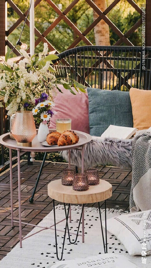 户外休闲角落的惬意布置